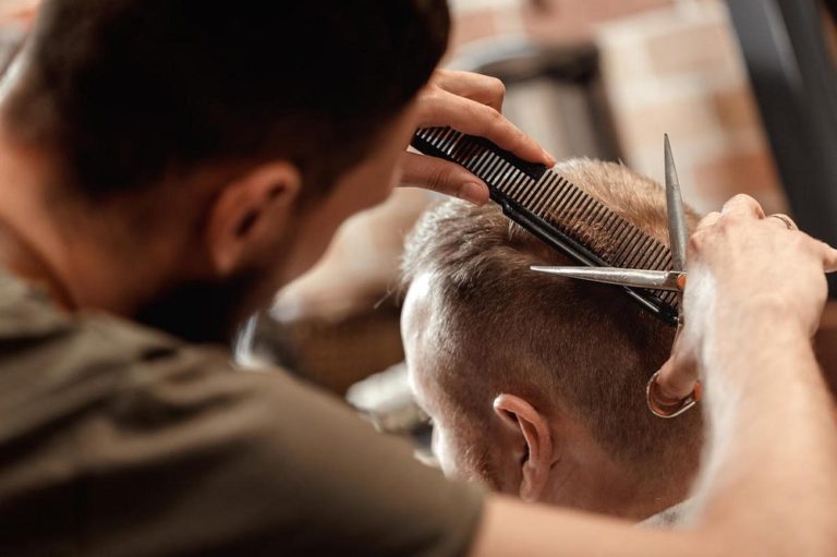 Barbershop Vs. Salon – Which One You Should Go For