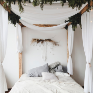 The Complete Guide to Choosing a Canopy Bed: Everything to Know