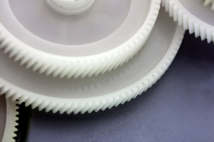 6 Incredible Advantages of Using Plastic Gears