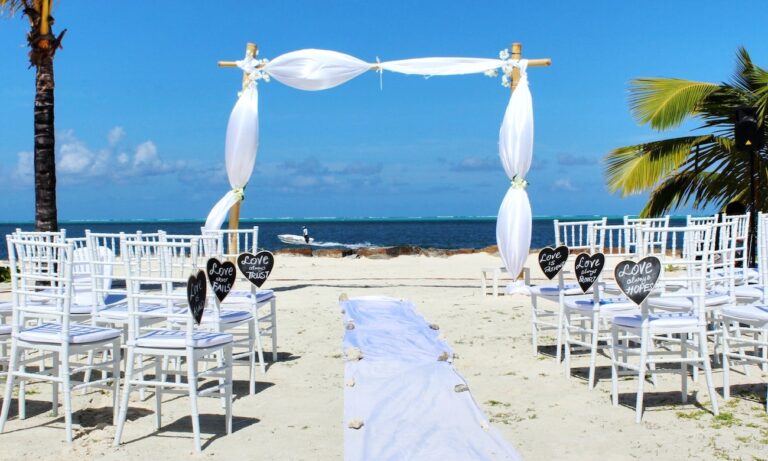 Why You Should Plan a Destination Wedding in FL