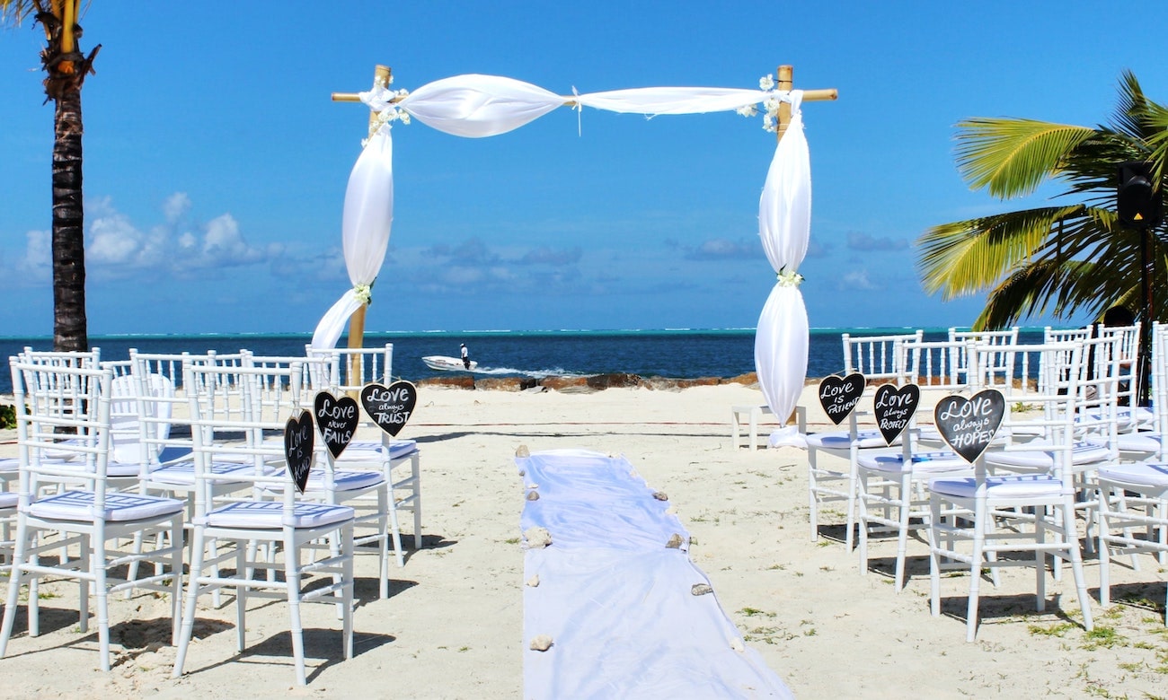 Why You Should Plan a Destination Wedding in FL