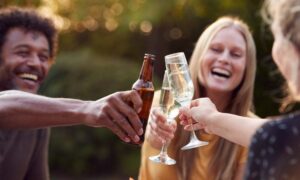 What are the treatments for Alcohol withdrawal?